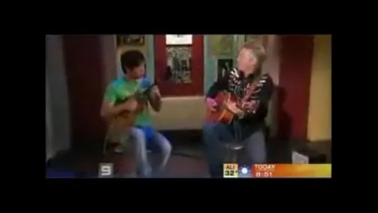 Tommy Emmanuel & J.Shimabukuro - While My Guitar Gently Weeps(G.Harrison)