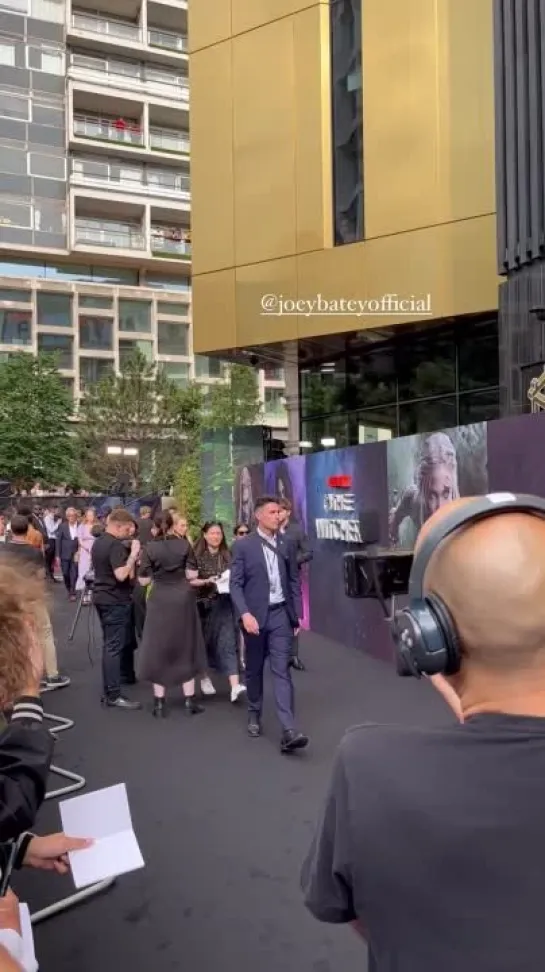 Джои Бэйти на премьере "Ведьмака" / Joey Batey at The Witcher premiere