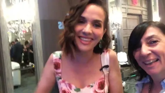 NataliaOreiro en los Angeles, en la presentación de Grisel