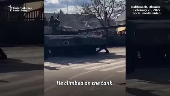 A Single Man In Ukraine Takes On A Russian Tank