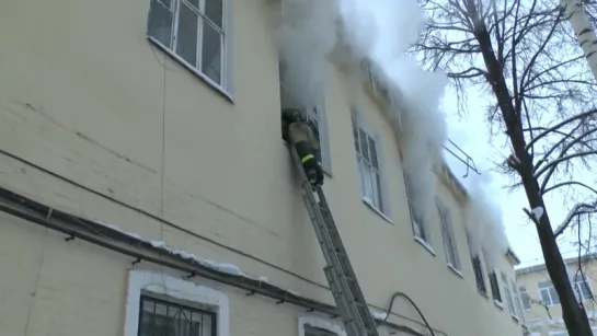 Тушение пожара в Авиационном техникуме