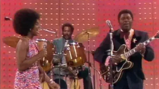 B.B. King & Gladus Knigh - The Thrill Is Gone (The Midnight Special 1973)