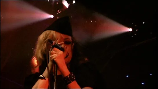 Goldfrapp – Slippage • Live At Somerset House, 13Th July 2003