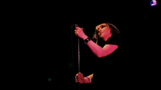 Goldfrapp – Deep Honey • Live At Somerset House, 13Th July 2003