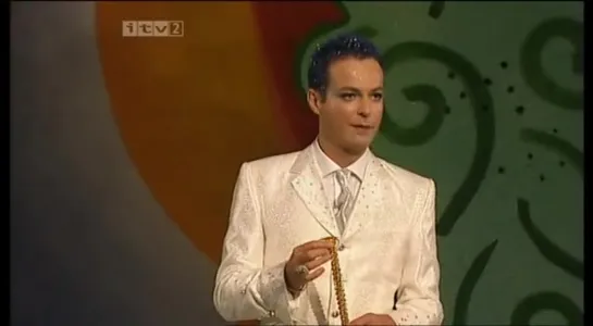 небинарная фея / Julian Clary / good fairy