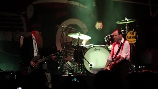 Billy Gibbons & Social Distortion - Drug Train (at the House of Blues Sunset Strip 15.12.2012).mp4