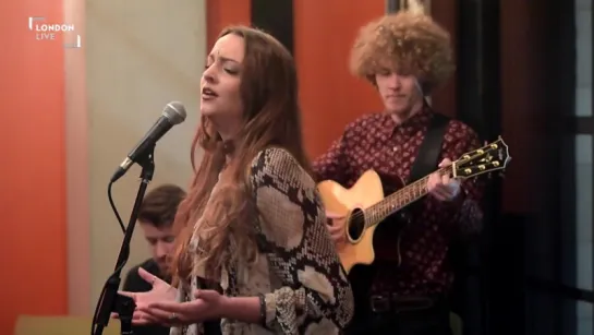 Hannah Wildes - So Worth It (Live on London Live)