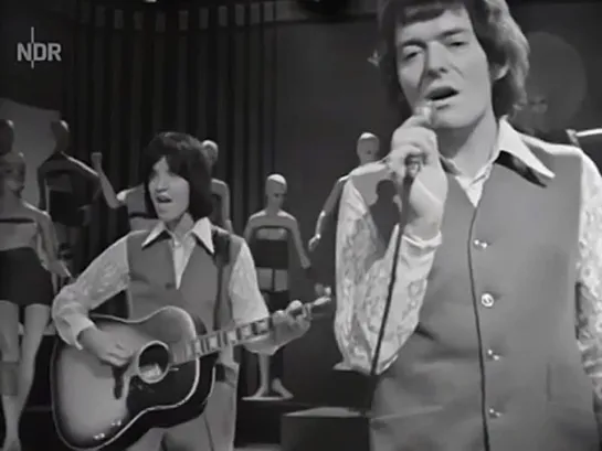 The Hollies - He Aint Heavy, Hes My Brother (1969)