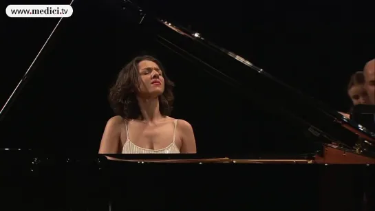 Khatia Buniatishvili - Chopin - Piano Concerto No. 1