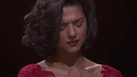 Clair de lune_ Claude-Achille Debussy  Khatia Buniatishvili 2014