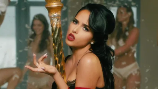 Becky G & Natti Natasha - Sin Pijama (Videoclip Oficial)