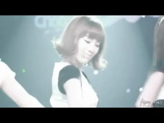 [Fancam] 101103 SNSD Taeyeon @ Chocolate