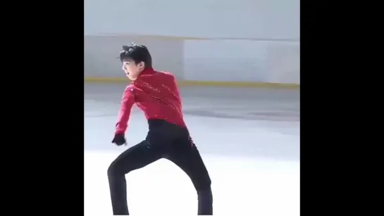 Yuzuru Hanyu Lotte backstage 2018