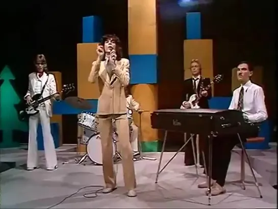 Sparks - Never Turn Your Back On Mother Earth (Dutch TV, TOTP) (1974)