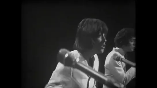 The Hollies - Sorry Suzanne - Top Of The Pops Show (1969)