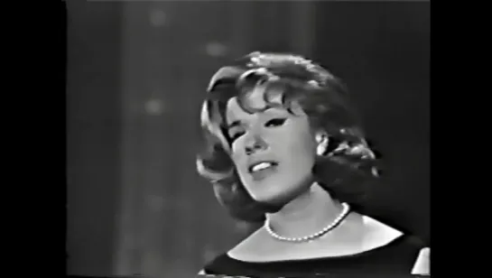 Vikki Carr - The Surrey With The Fringe On Top (from 'Oklahoma') - Hollywood Palace, 07.03.1964