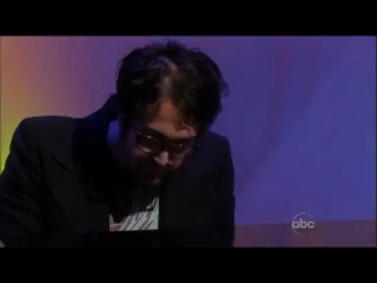 Yoko Ono & Sean Lennon "I'm Going Away Smiling" The View 30 sept 2009