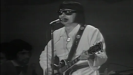 Roy Orbison — Blue Bayou = Live From Australia