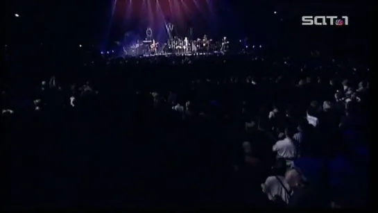 David Bowie — Slip Away • Live In Berlin 2002