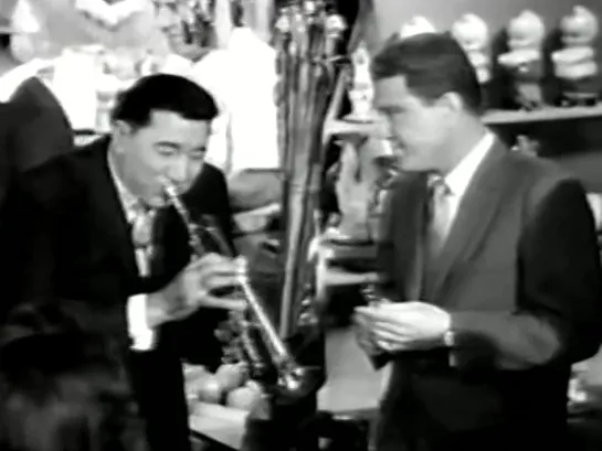 Louis Prima — When The Saints Go Marching In • Oh Marie