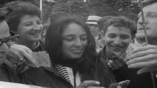 Joan Baez — Interview – The Other Side Of The Mirror (Live At The Newport Folk Festival 1963 - 1965)