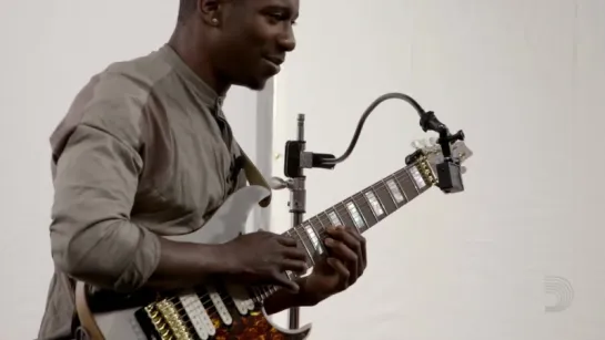 Tosin Abasi in "Guitar Power" (episode 1)