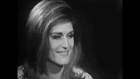 Dalida ♫ Interview de Dalida ♪ 13 décembre 1964 (Discoramа)