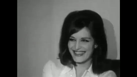 Dalida - Interview avec Dalida Enrico Macias et Theo Sarapo, 1964.