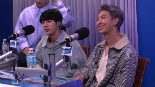 `VIDEO` 171117 ON With Mario Lopez.