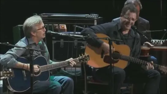 Eric Clapton with Vince Gill - Lay Down Sally (Live at Madison Square Garden in New York City on 12 April 2013)