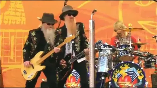 ZZ Top - Waitin' for the Bus / Jesus Just Left Chicago (Live at Crossroads Guitar Festival in Bridgeview on 26 June 2010)