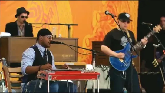 Robert Randolph and the Family Band - Traveling Shoes (Live at Crossroads Guitar Festival in Bridgeview on 26 June 2010)