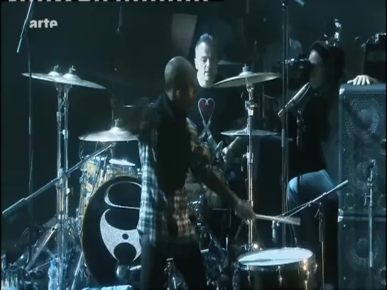 Skunk Anansie “Tear the Place Up”