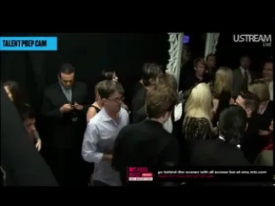 Robert Backstage VMA 2012