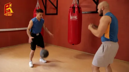 Бокс. Упражнения на взрывную силу с набивным мячом. Boxing. Explosive strength with stuffed ball