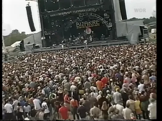 Mr. Bungle — Ei Raat Tomar Amar (Hemanta Mukherjee) • 2000.08.19 Bizarre Festival, Weeze, Germany