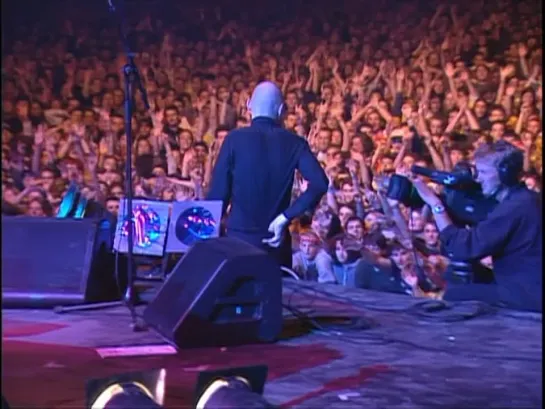 The Smashing Pumpkins — The Aeroplane Flies High (Turns Left, Looks Right) • Malsaucy Lake, Belfort, France, July 4, 1997