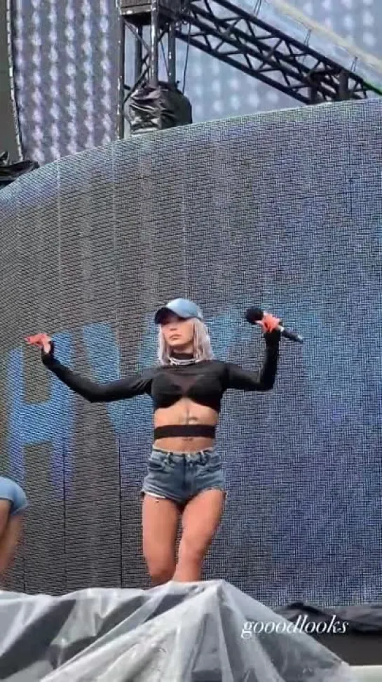 [FANCAM] 220813 HYOLYN - See Sea BAE @ Water Bomb (Suwon)