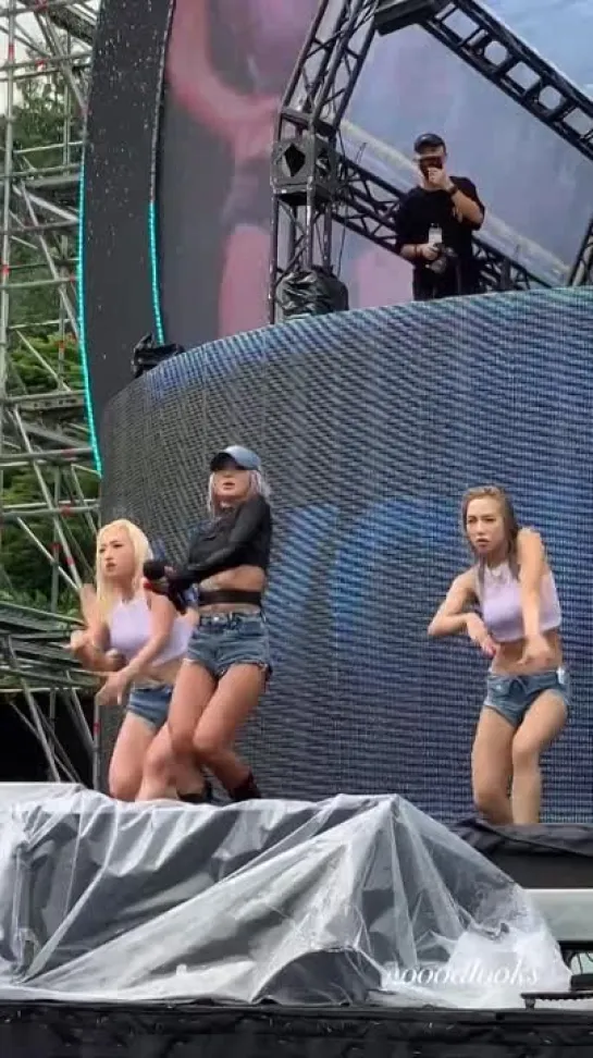 [FANCAM] 220813 HYOLYN - No Thanks @ Water Bomb (Suwon)