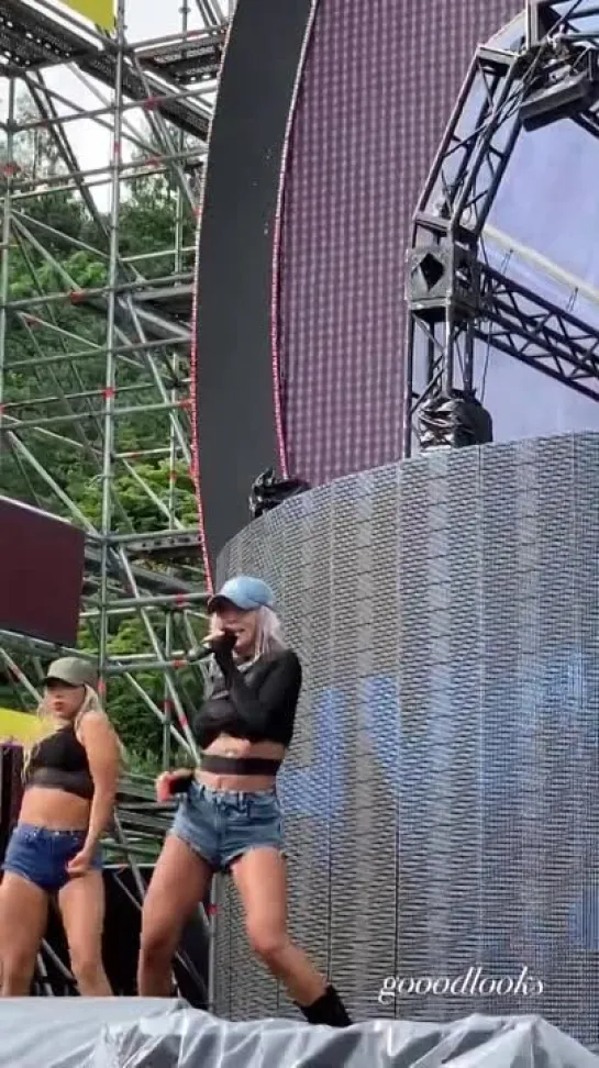 [FANCAM] 220813 HYOLYN - Dally @ Water Bomb (Suwon)