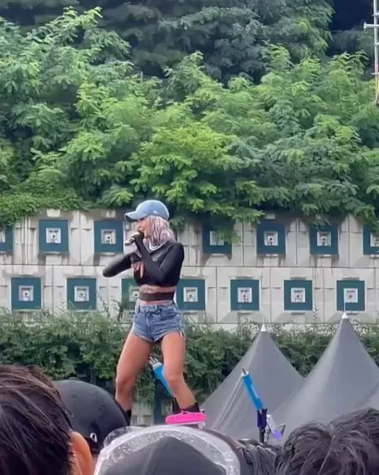 [FANCAM] 220813 HYOLYN - Loving U @ Water Bomb (Suwon)