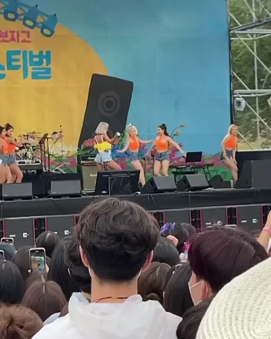 [FANCAM] 220610 HYOLYN - Shake It @ Blue Spring Festival