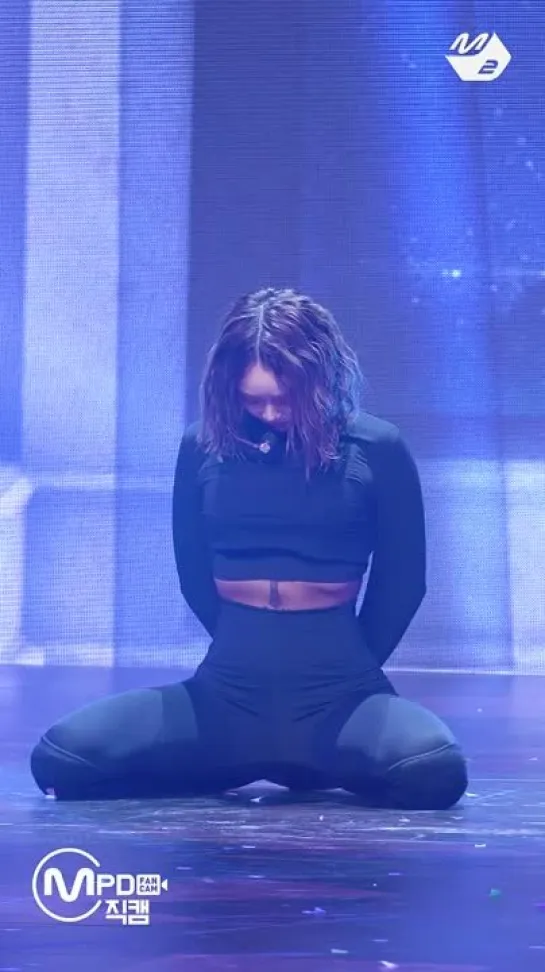 [FANCAM] 220113 HYOLYN - Layin Low @ MCOUNTDOWN