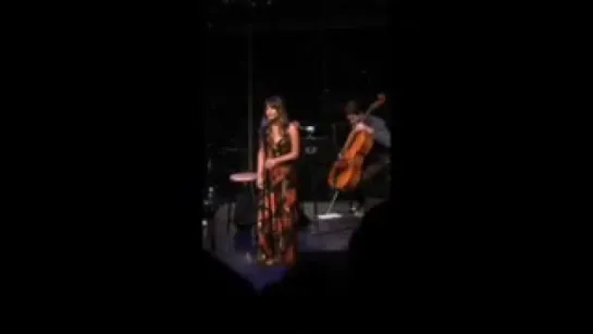 Lea singing Run To You, january 26 2017