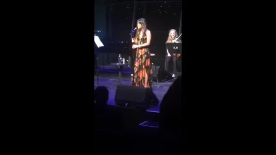 Lea singing Getaway car, january 26 2017 [4]