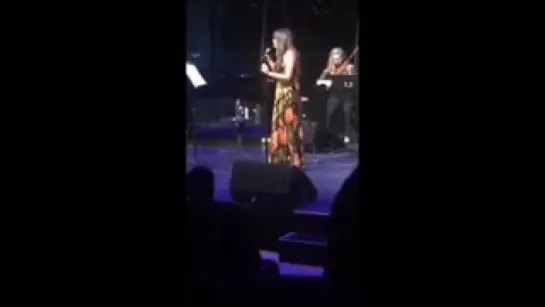 Lea singing Getaway car, january 26 2017 [1]