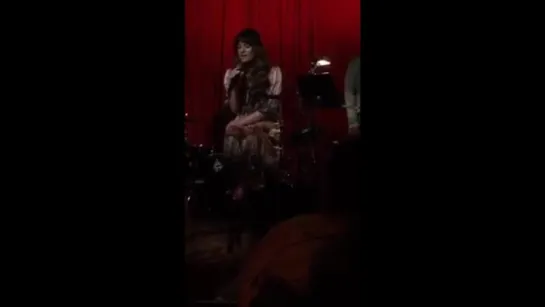 Lea Michele sings Youre Mine for the first time