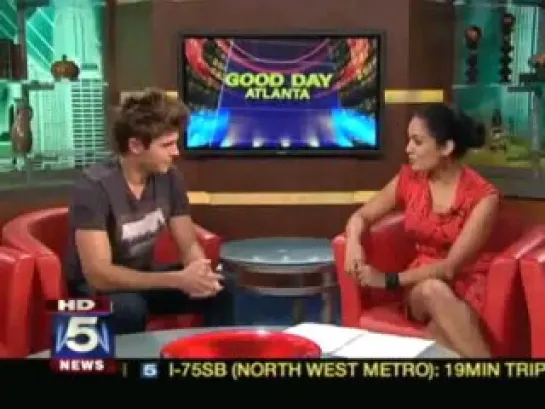 Zac Efron on Good Day Atlanta (13.07.2010) (Part 1)