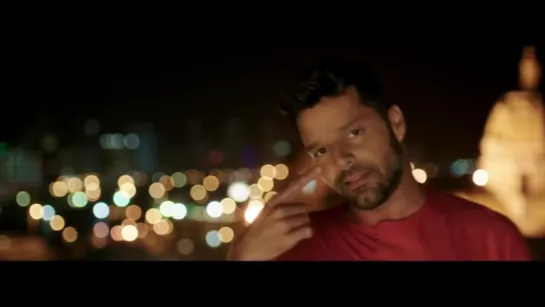 Ricky Martin - La Mordidita (Official Video) ft. Yotuel