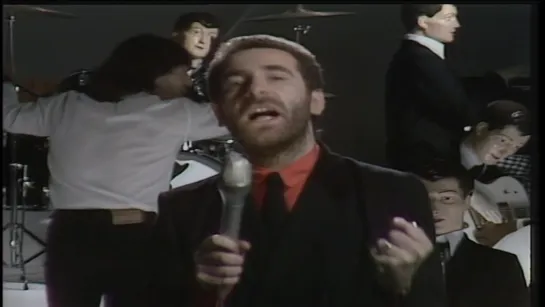 Godley & Creme - An Englishman In New York